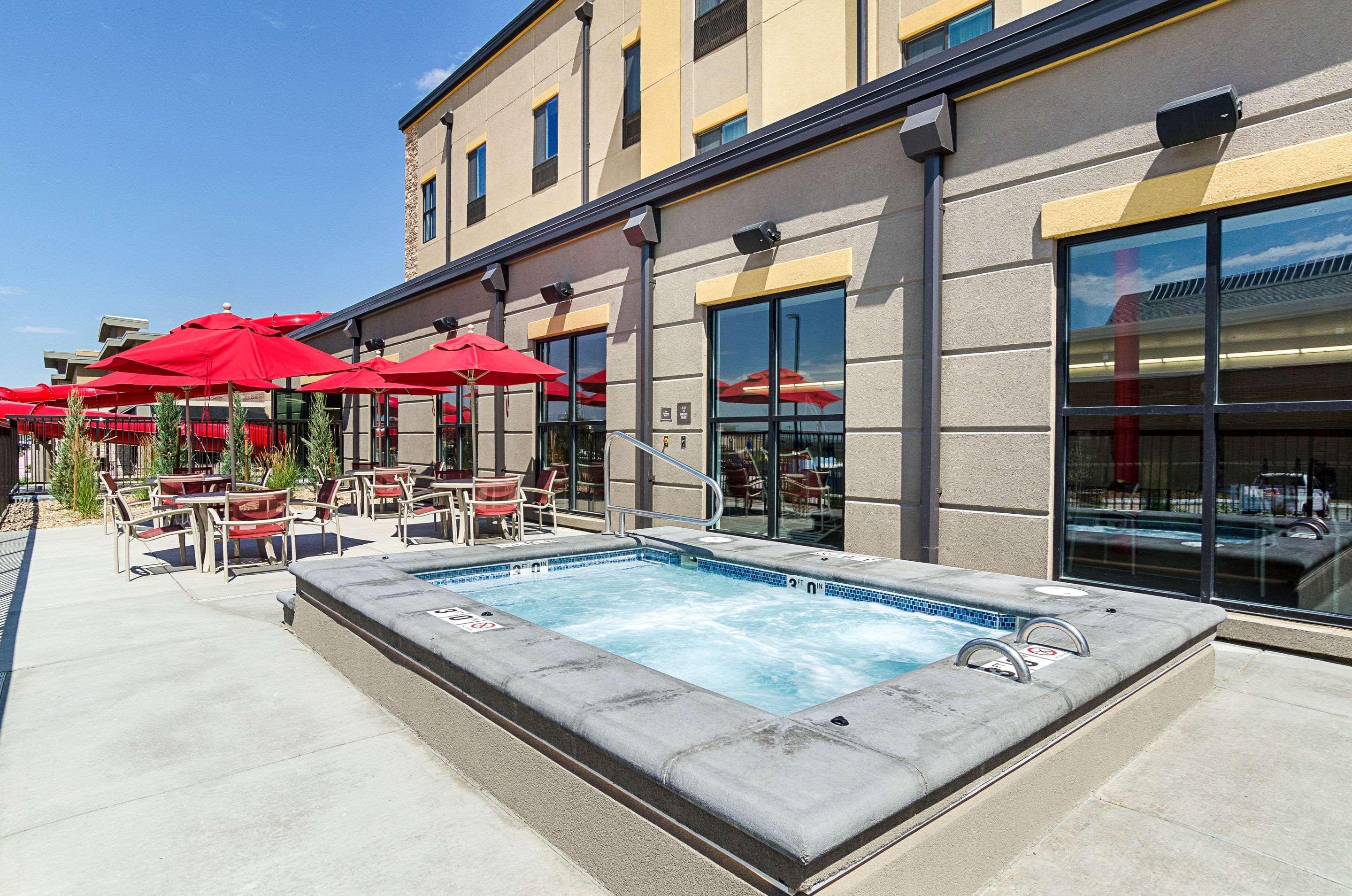 Comfort Suites Loveland Exterior photo