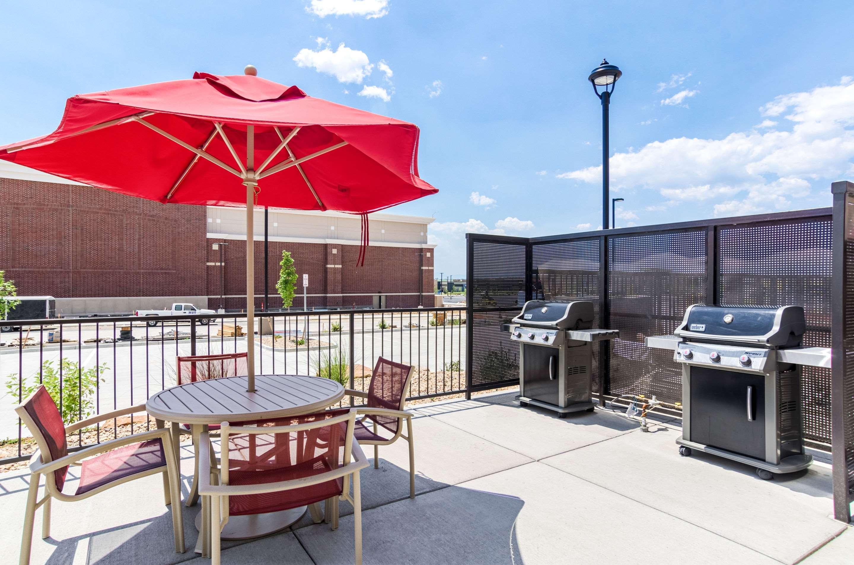 Comfort Suites Loveland Exterior photo