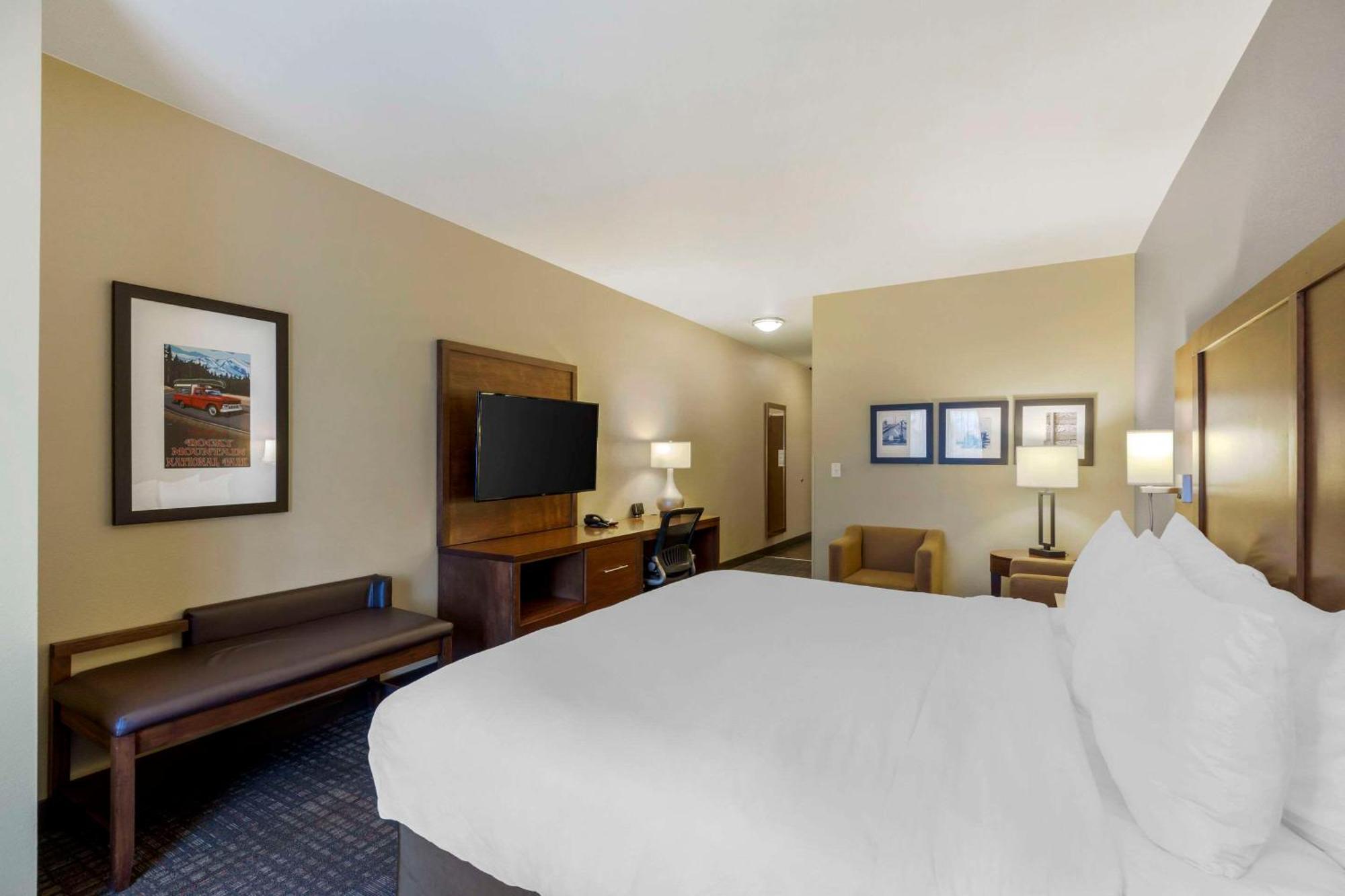 Comfort Suites Loveland Exterior photo