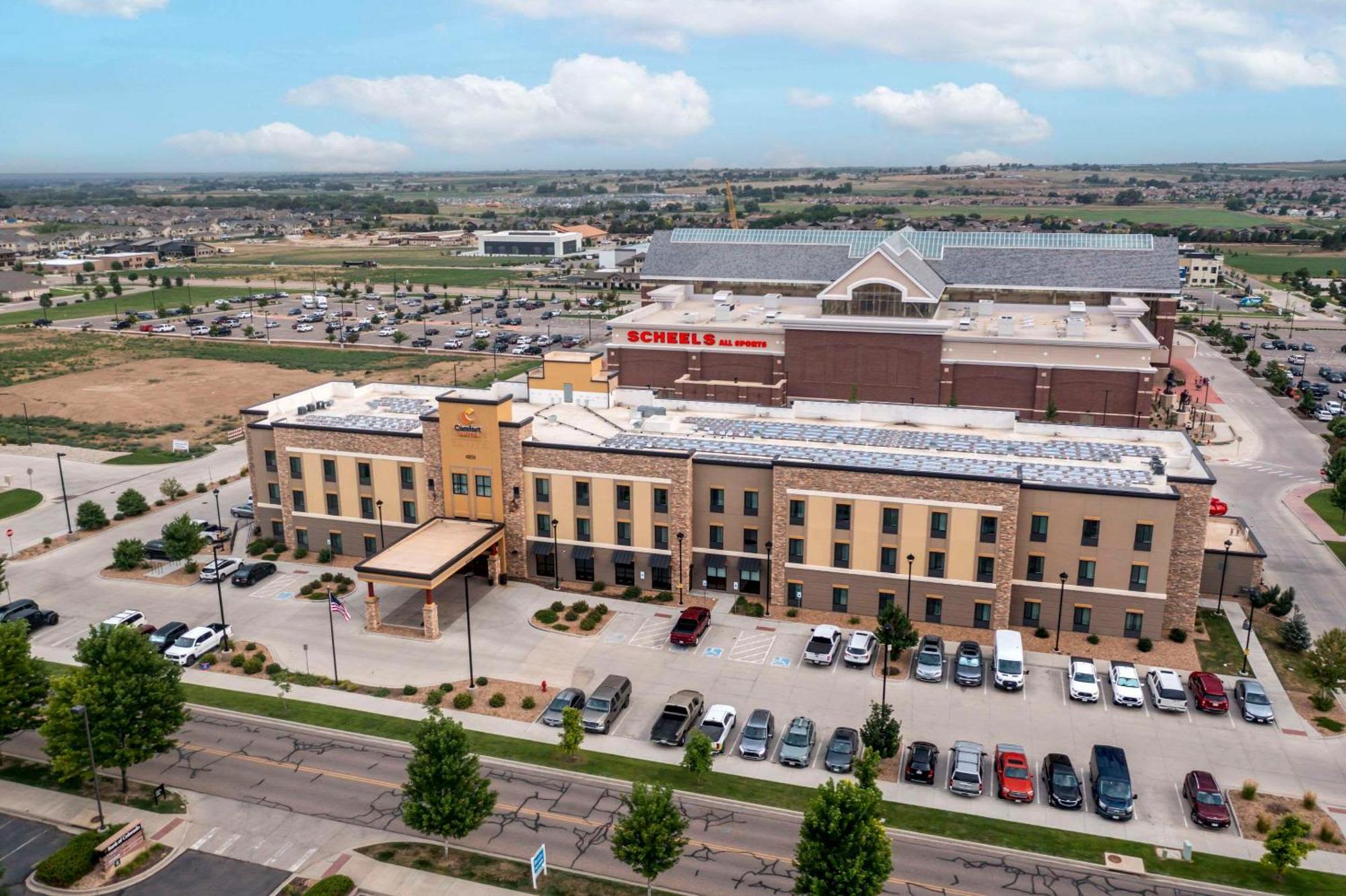 Comfort Suites Loveland Exterior photo