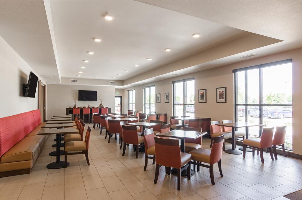 Comfort Suites Loveland Exterior photo